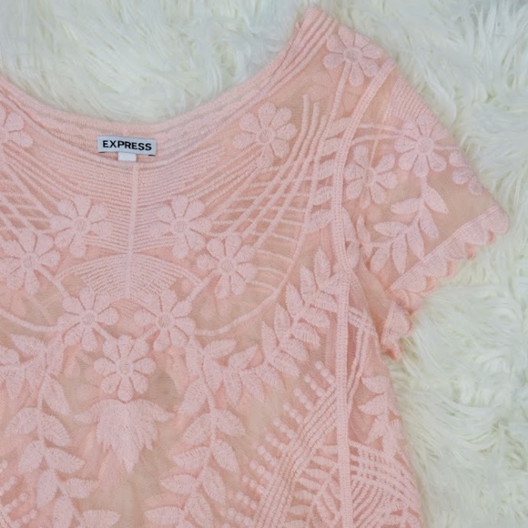 Express Lace Floral Top - Picture 4 of 4